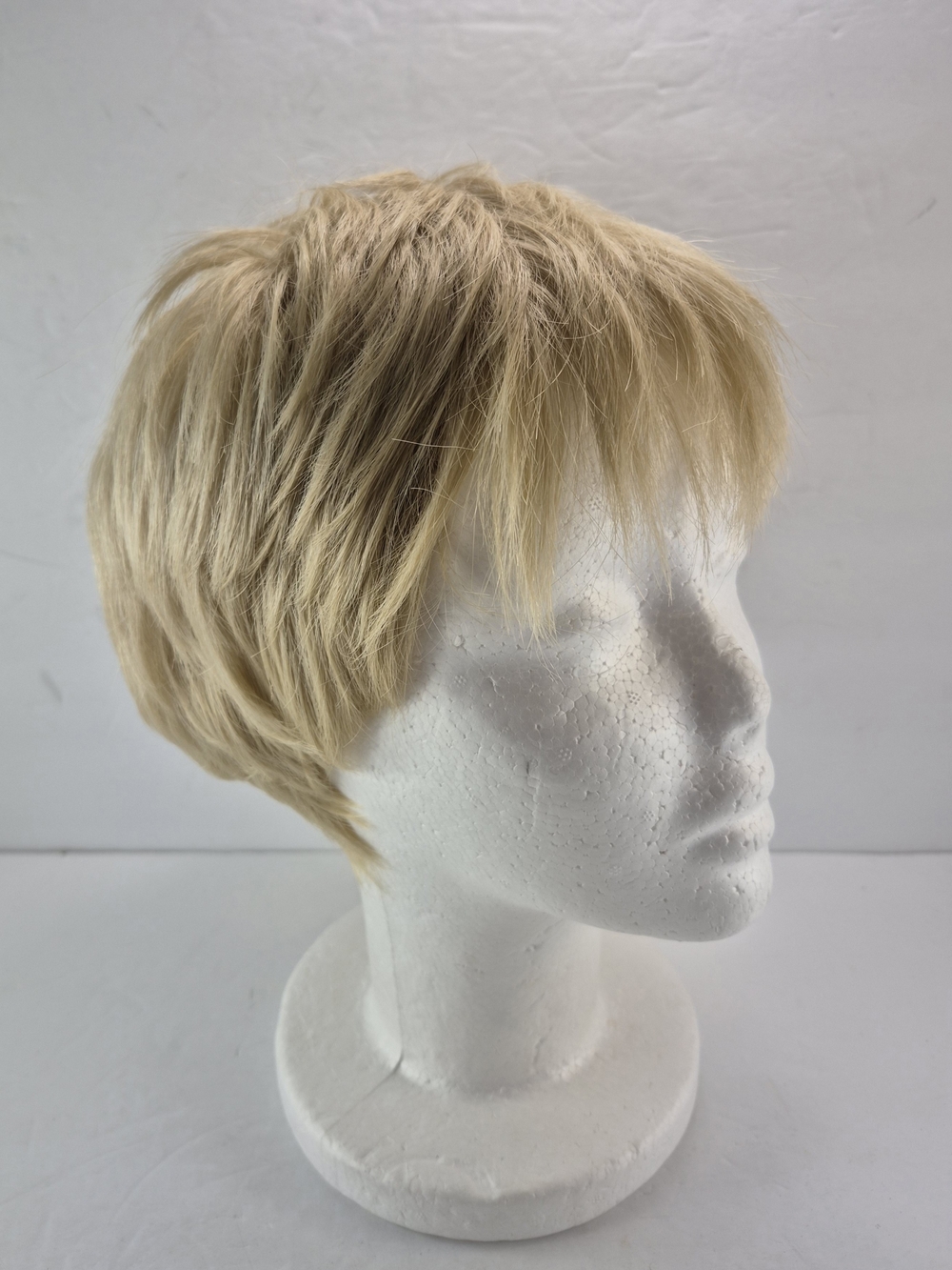 LUXHAIR HOW Keralon Light Short Blonde Layered Pixie Cut Wig Easy Style Daily